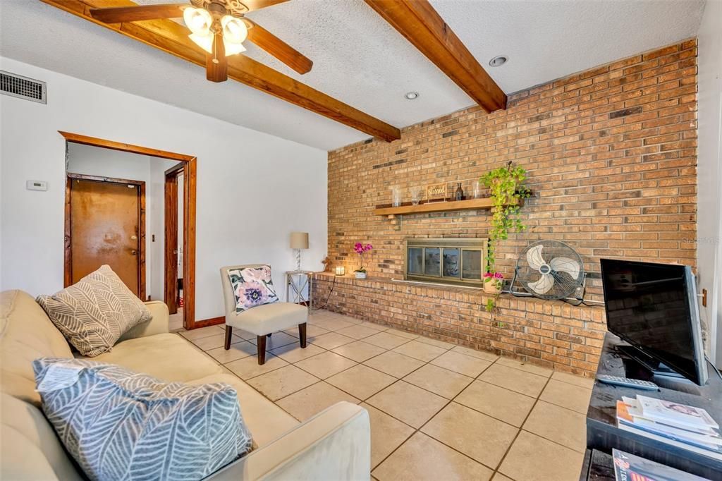 For Sale: $375,000 (4 beds, 2 baths, 2474 Square Feet)