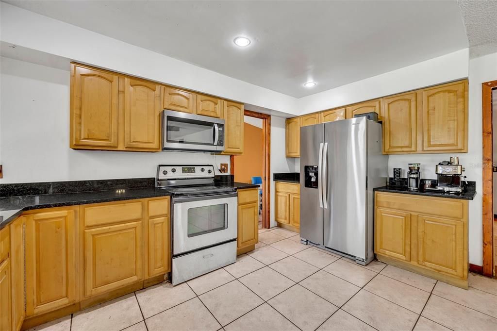 For Sale: $375,000 (4 beds, 2 baths, 2474 Square Feet)