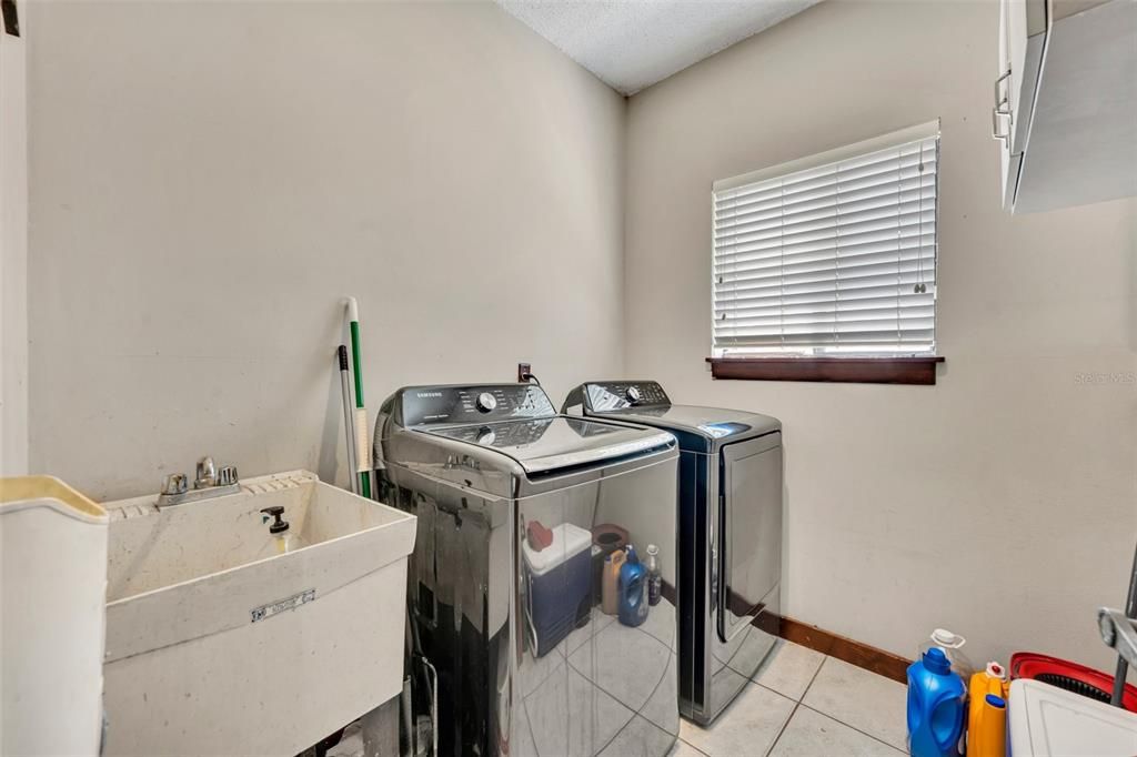 Laundry Rm - washer and dryer are included!