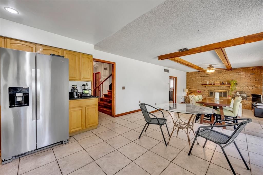 For Sale: $375,000 (4 beds, 2 baths, 2474 Square Feet)