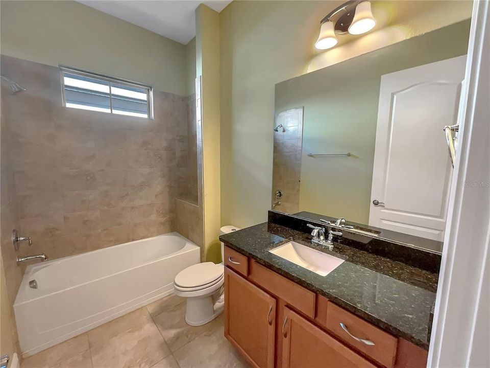 For Sale: $320,000 (2 beds, 2 baths, 1261 Square Feet)