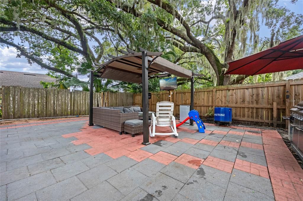 For Sale: $455,900 (3 beds, 2 baths, 1968 Square Feet)