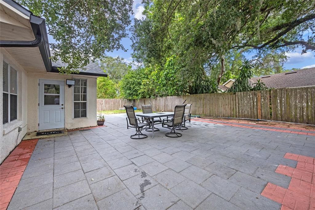 For Sale: $464,900 (3 beds, 2 baths, 1968 Square Feet)