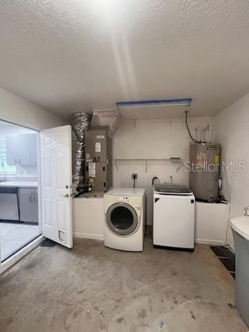 SINGLE CAR GARAGE & LAUNDRY AREA