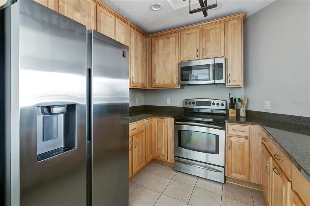 For Rent: $5,000 (2 beds, 2 baths, 1165 Square Feet)