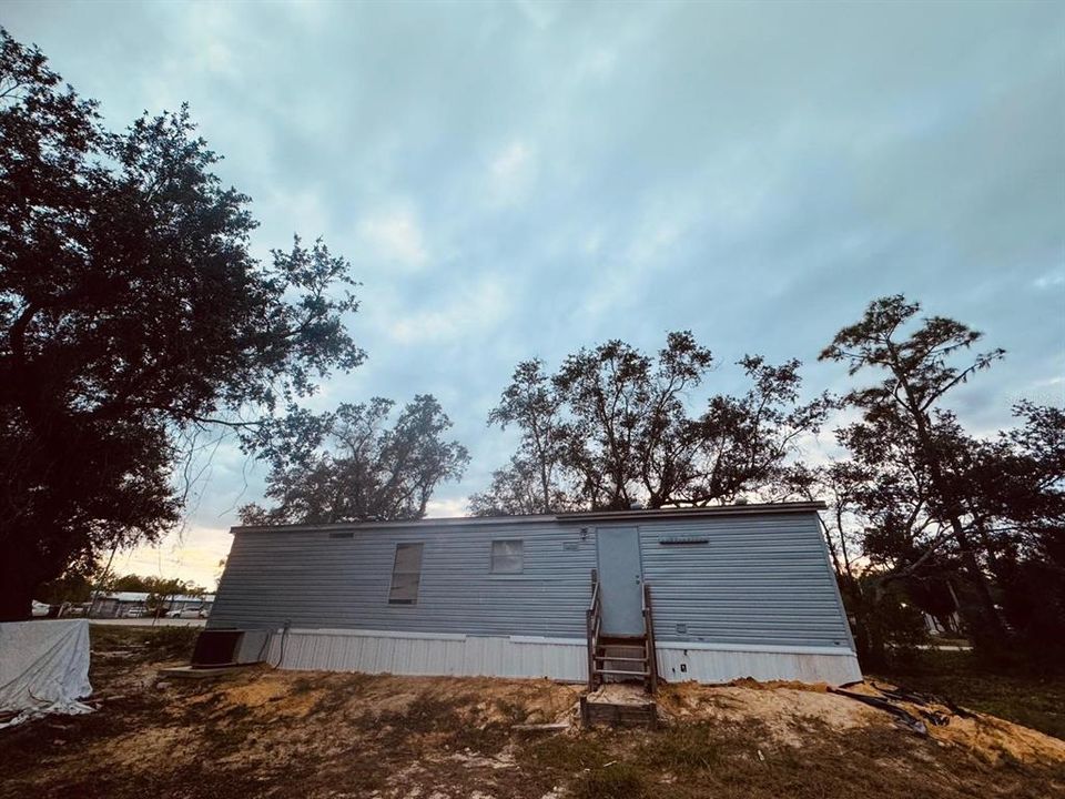 For Sale: $210,000 (3 beds, 2 baths, 1200 Square Feet)