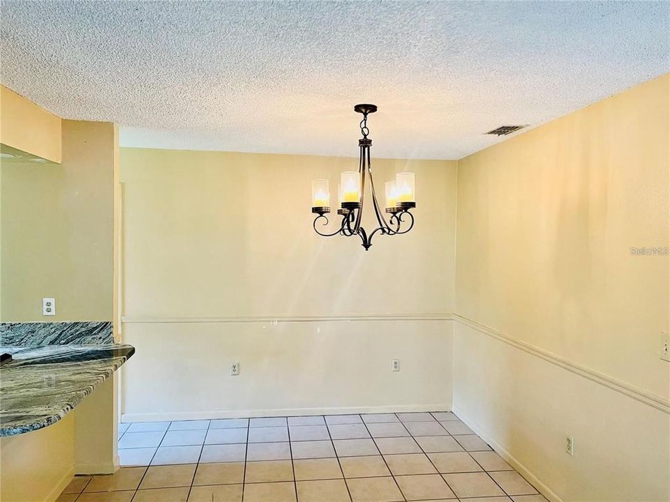For Rent: $1,900 (3 beds, 2 baths, 1257 Square Feet)