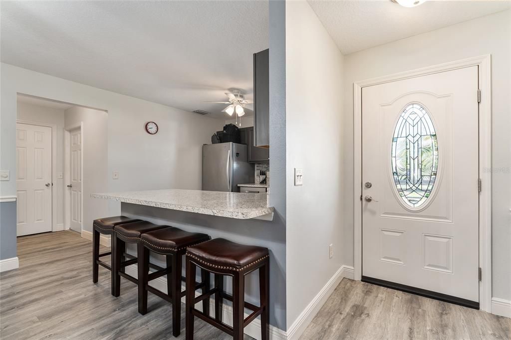 For Sale: $334,900 (2 beds, 2 baths, 1265 Square Feet)