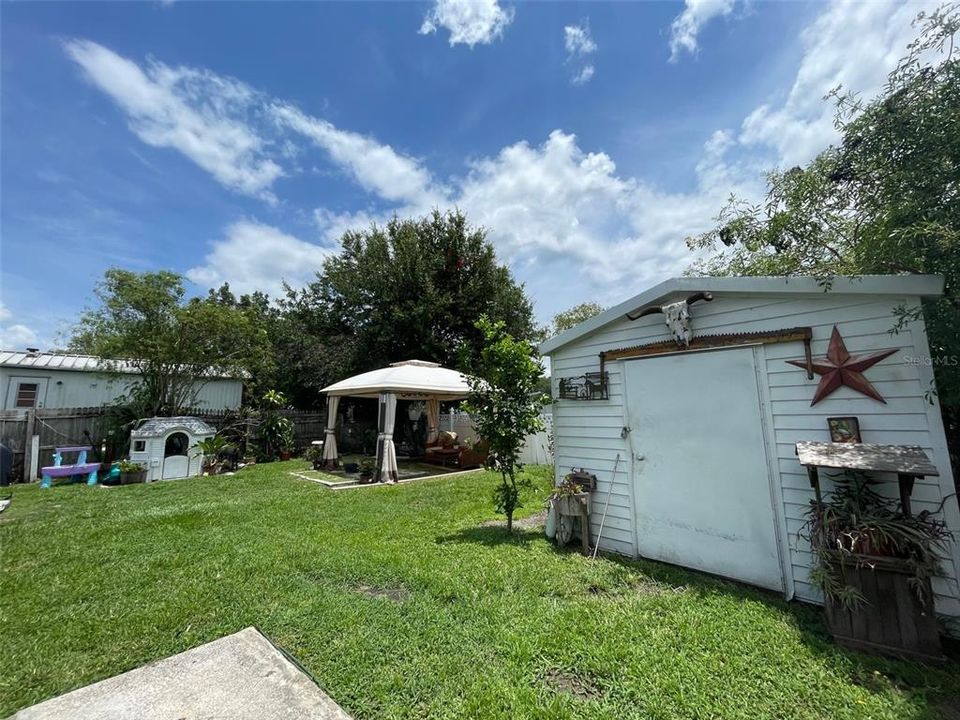 For Sale: $145,000 (2 beds, 2 baths, 550 Square Feet)