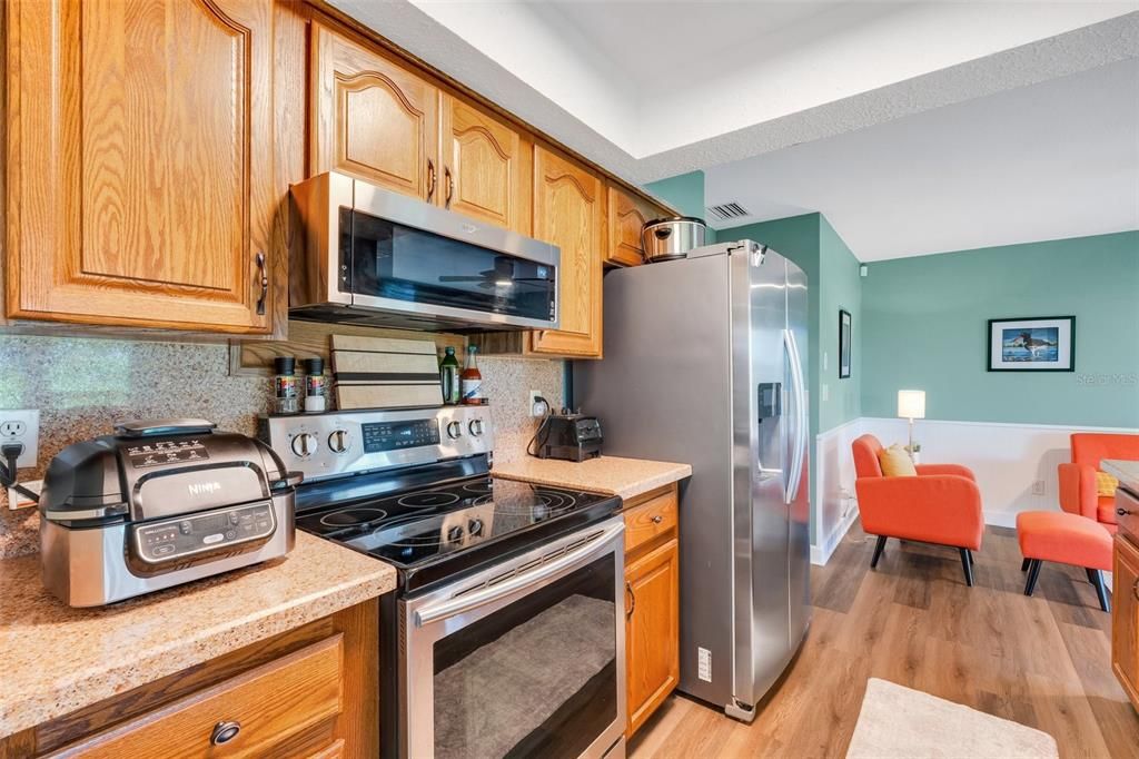 For Sale: $412,500 (2 beds, 2 baths, 1468 Square Feet)