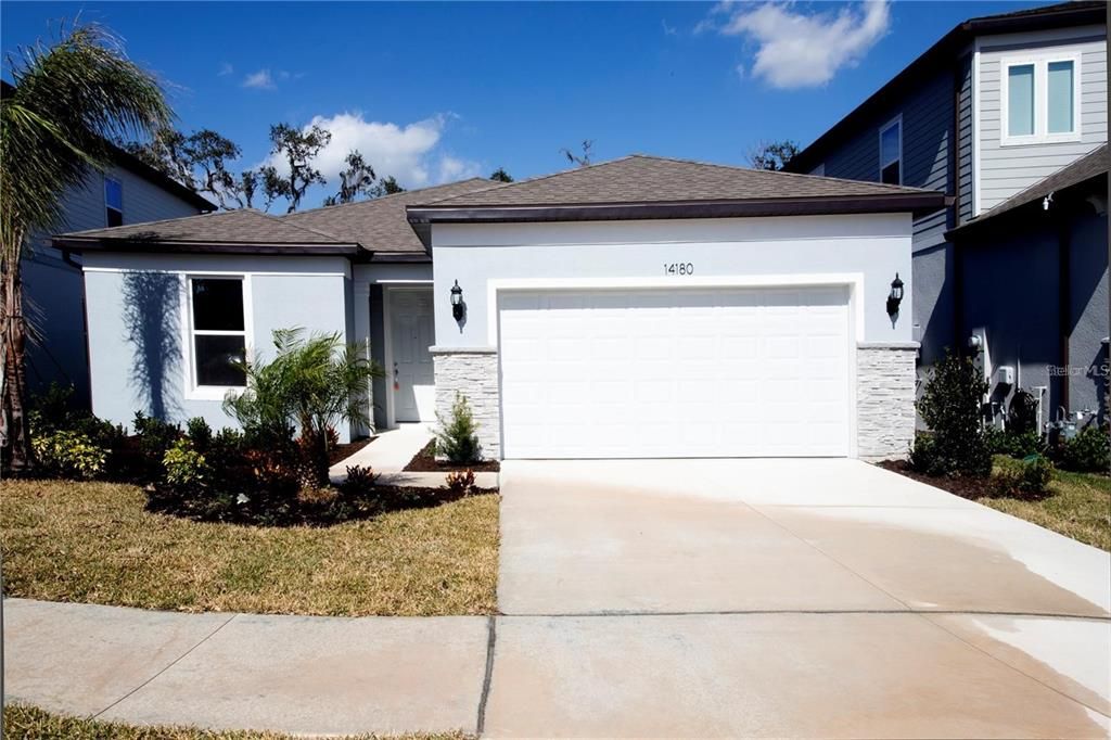 Active With Contract: $2,900 (4 beds, 3 baths, 2150 Square Feet)