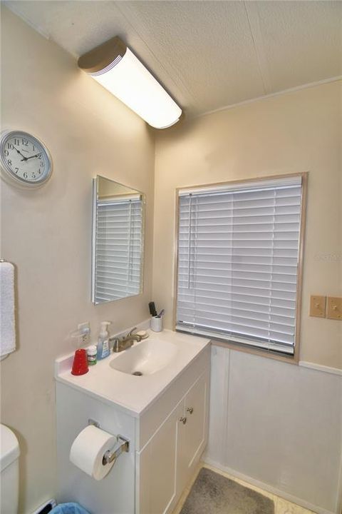 For Sale: $125,000 (2 beds, 2 baths, 1032 Square Feet)