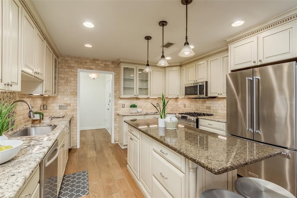 Active With Contract: $1,099,000 (3 beds, 3 baths, 2319 Square Feet)