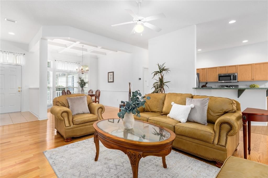 Active With Contract: $419,900 (4 beds, 2 baths, 1956 Square Feet)