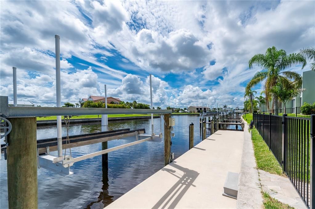 For Sale: $1,290,000 (3 beds, 3 baths, 2145 Square Feet)