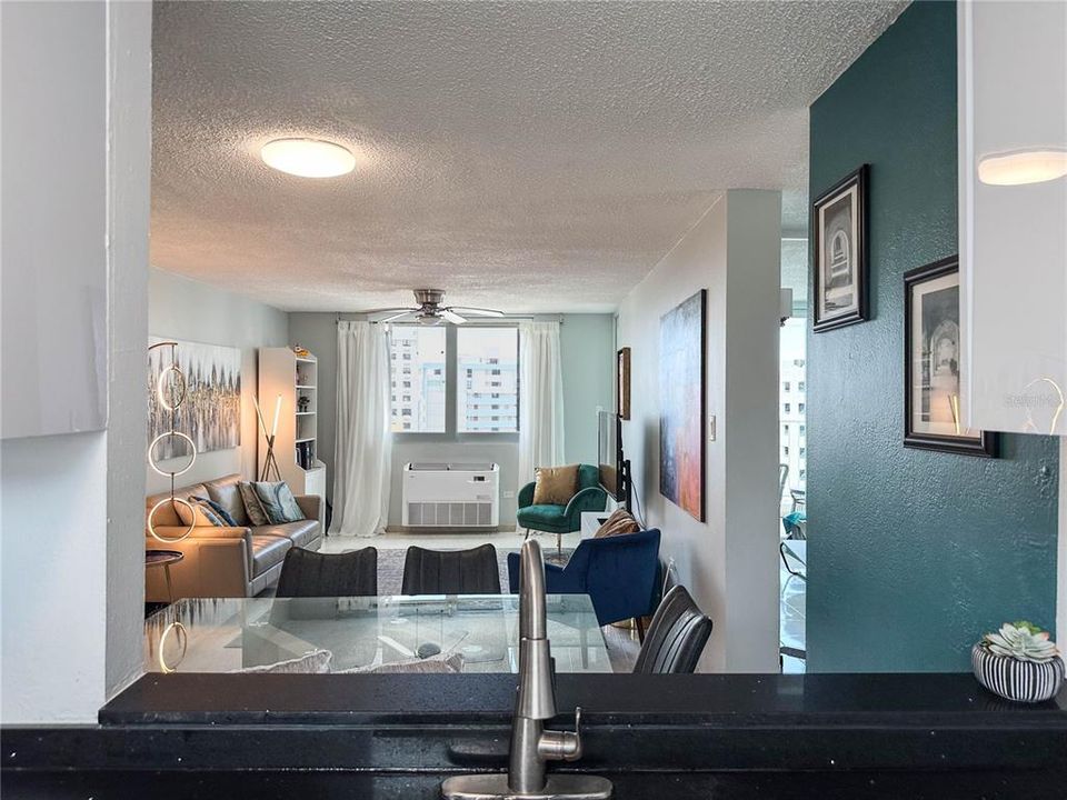For Sale: $465,000 (2 beds, 1 baths, 900 Square Feet)