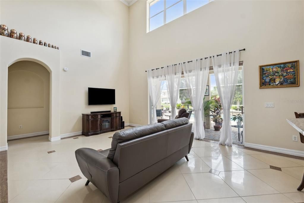 Active With Contract: $820,000 (5 beds, 3 baths, 3672 Square Feet)