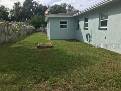 For Rent: $2,100 (3 beds, 2 baths, 1214 Square Feet)