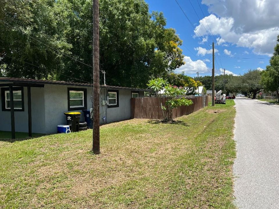 Active With Contract: $227,500 (4 beds, 2 baths, 1355 Square Feet)