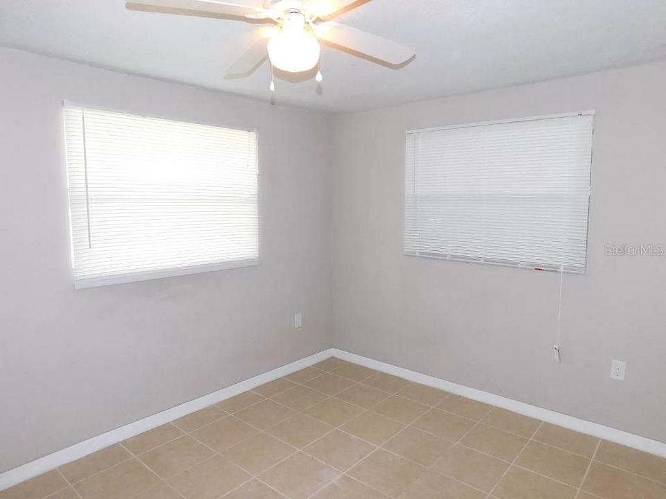 For Sale: $227,500 (4 beds, 2 baths, 1355 Square Feet)