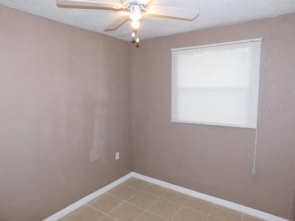 For Sale: $227,500 (4 beds, 2 baths, 1355 Square Feet)