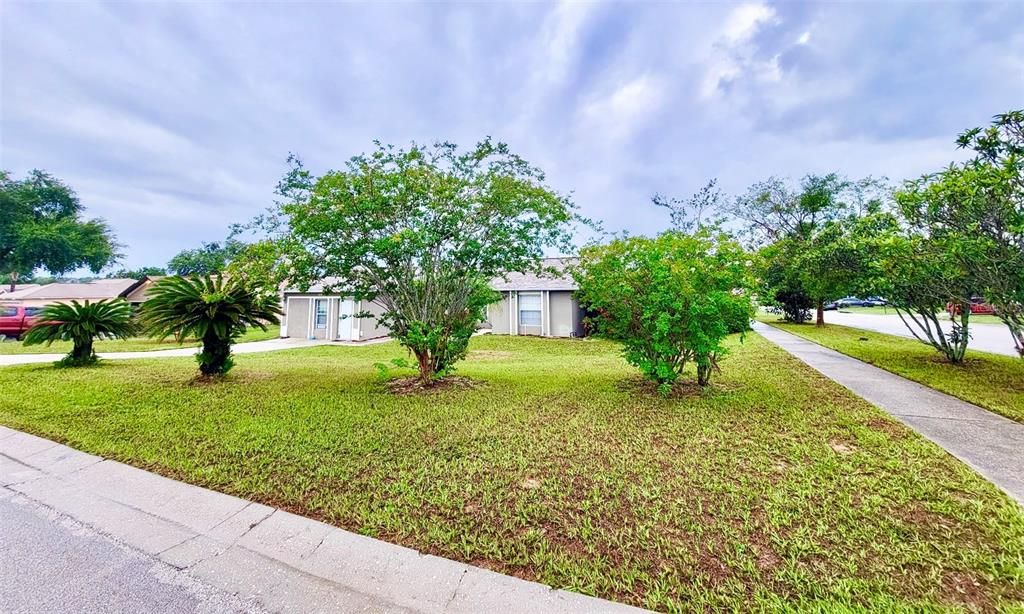 For Sale: $449,000 (3 beds, 3 baths, 2047 Square Feet)