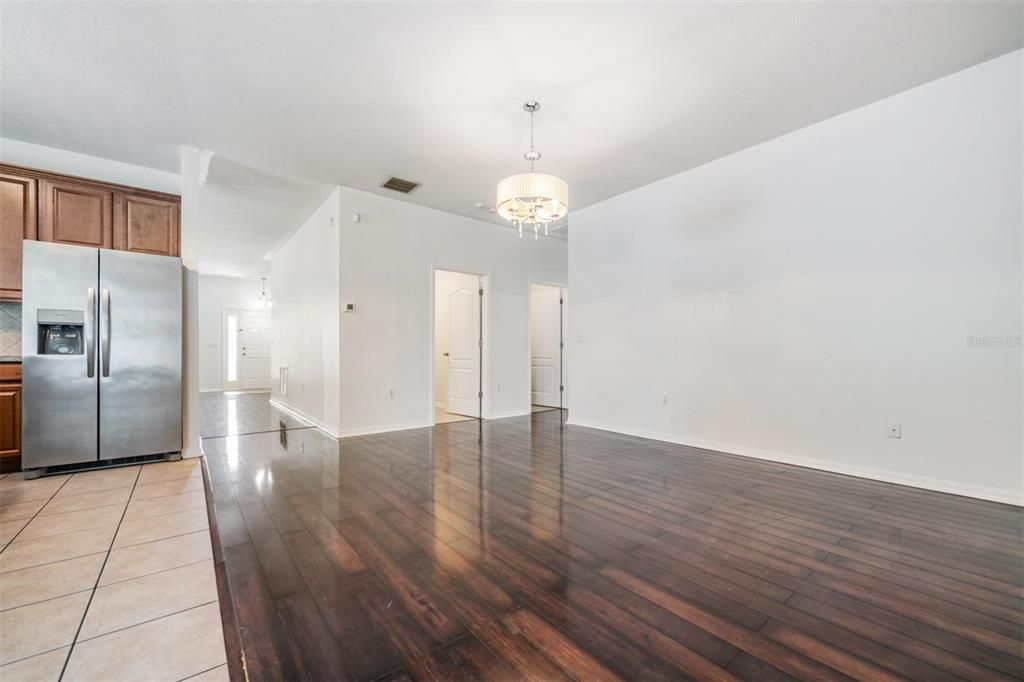 For Sale: $370,000 (3 beds, 2 baths, 1750 Square Feet)