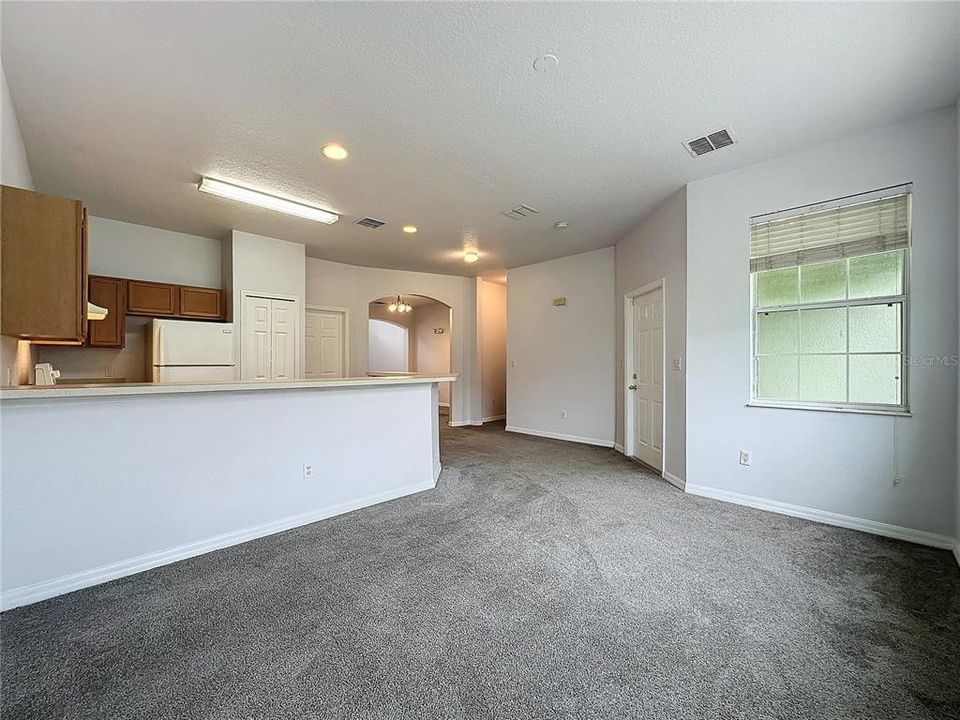 For Rent: $2,200 (3 beds, 2 baths, 1691 Square Feet)