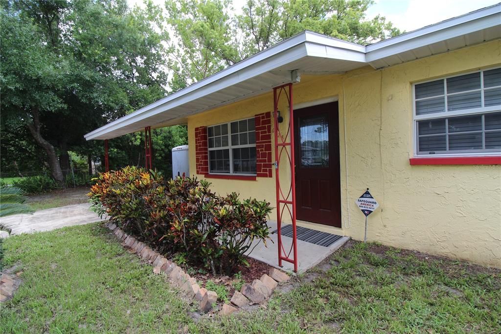 For Sale: $325,000 (3 beds, 1 baths, 1000 Square Feet)