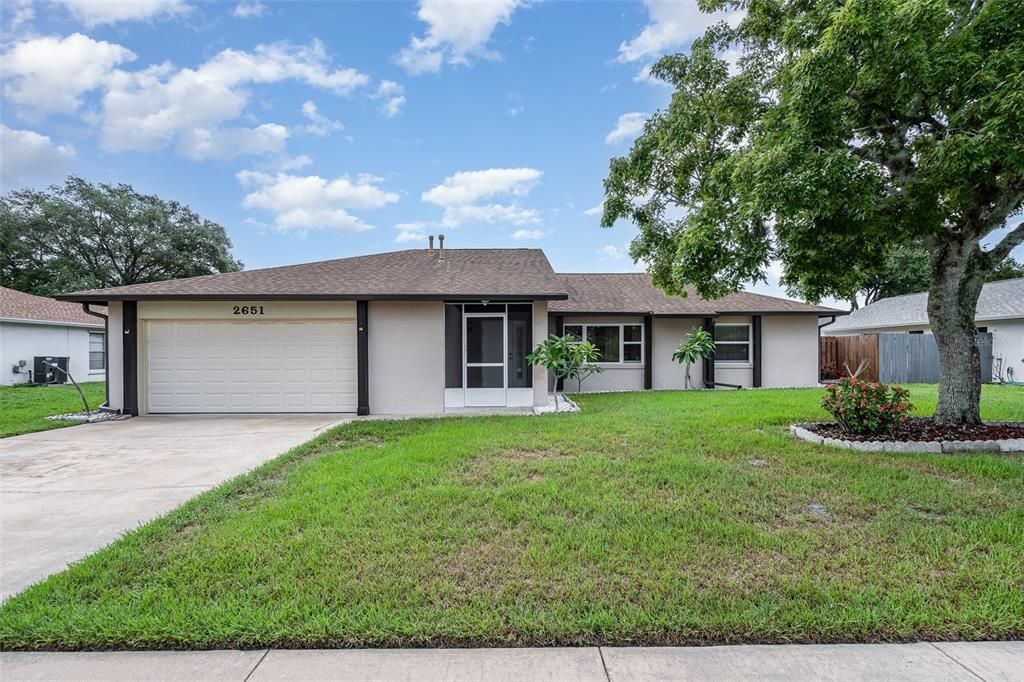 For Sale: $350,000 (3 beds, 2 baths, 1572 Square Feet)