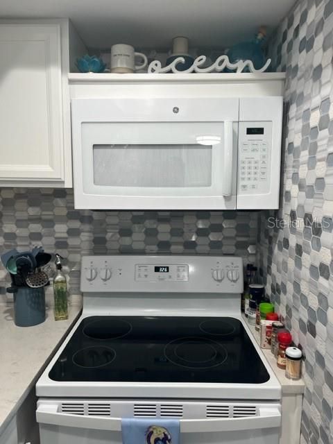 For Rent: $1,800 (1 beds, 1 baths, 728 Square Feet)