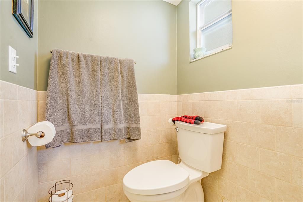 For Sale: $447,500 (3 beds, 2 baths, 1946 Square Feet)