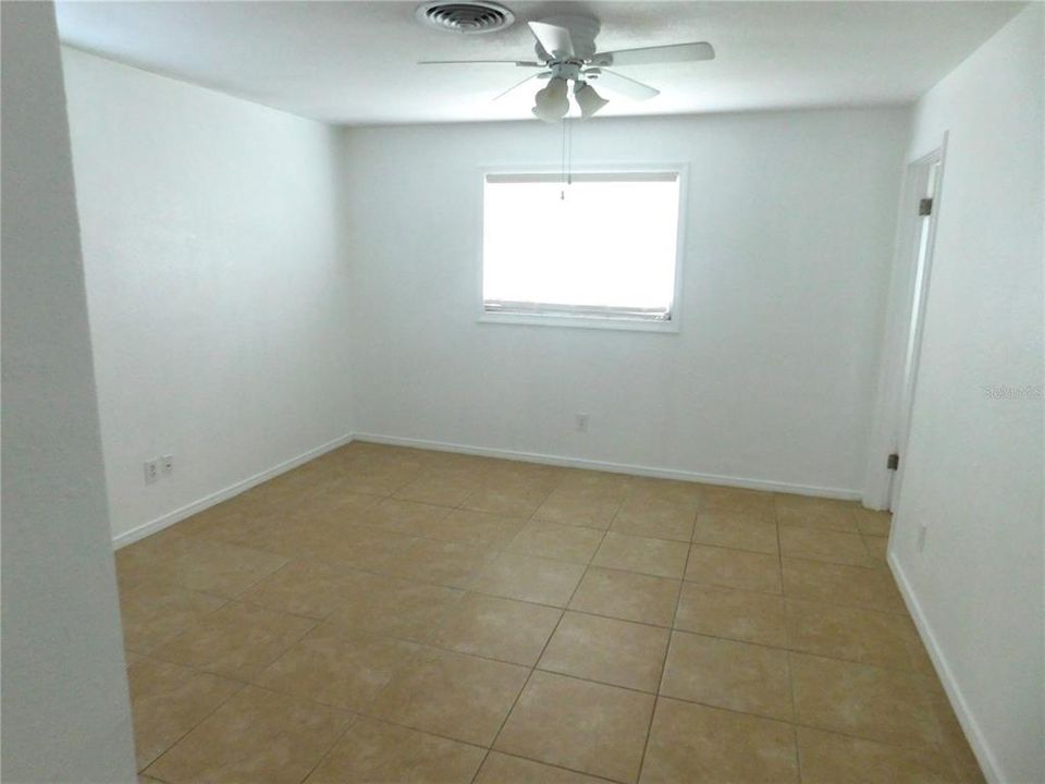 For Rent: $2,350 (3 beds, 2 baths, 1262 Square Feet)