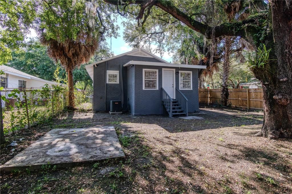 For Sale: $240,000 (3 beds, 1 baths, 1105 Square Feet)