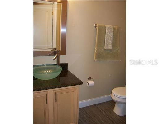 For Sale: $264,500 (2 beds, 2 baths, 1337 Square Feet)