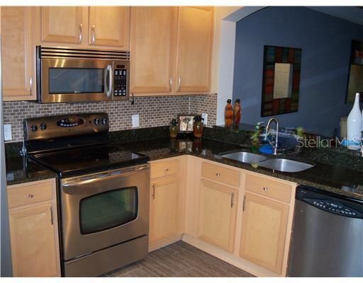 For Sale: $264,500 (2 beds, 2 baths, 1337 Square Feet)