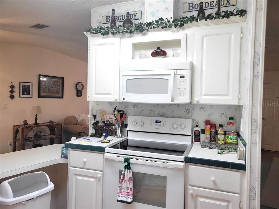 For Sale: $149,000 (2 beds, 2 baths, 1251 Square Feet)