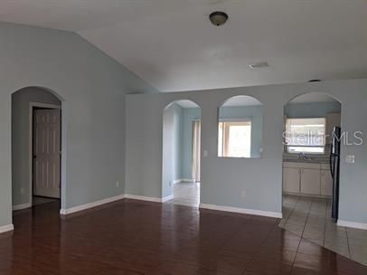 For Rent: $1,849 (3 beds, 2 baths, 1258 Square Feet)