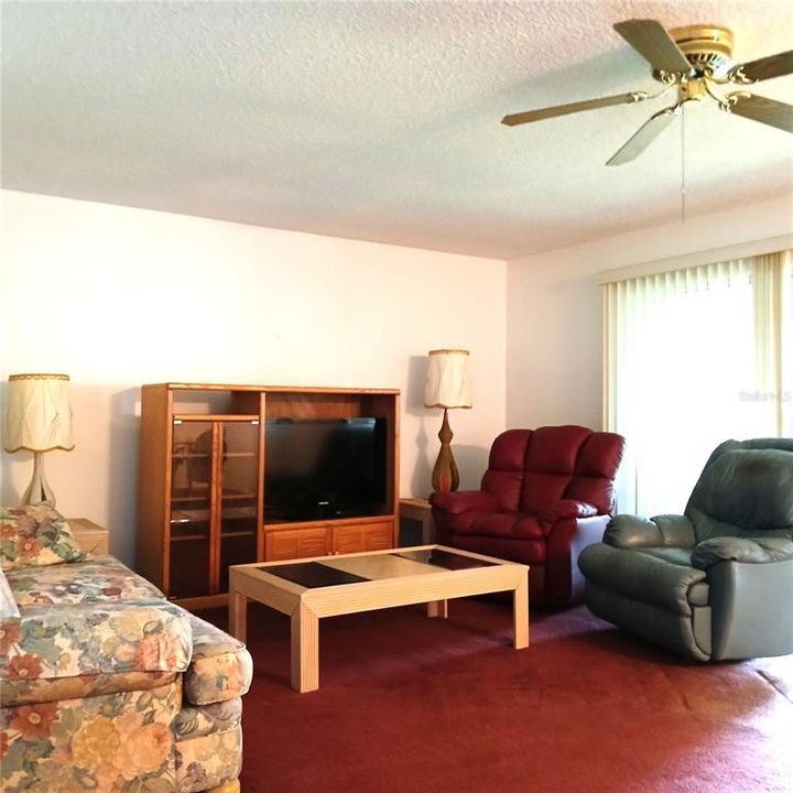 For Sale: $115,000 (2 beds, 1 baths, 1054 Square Feet)