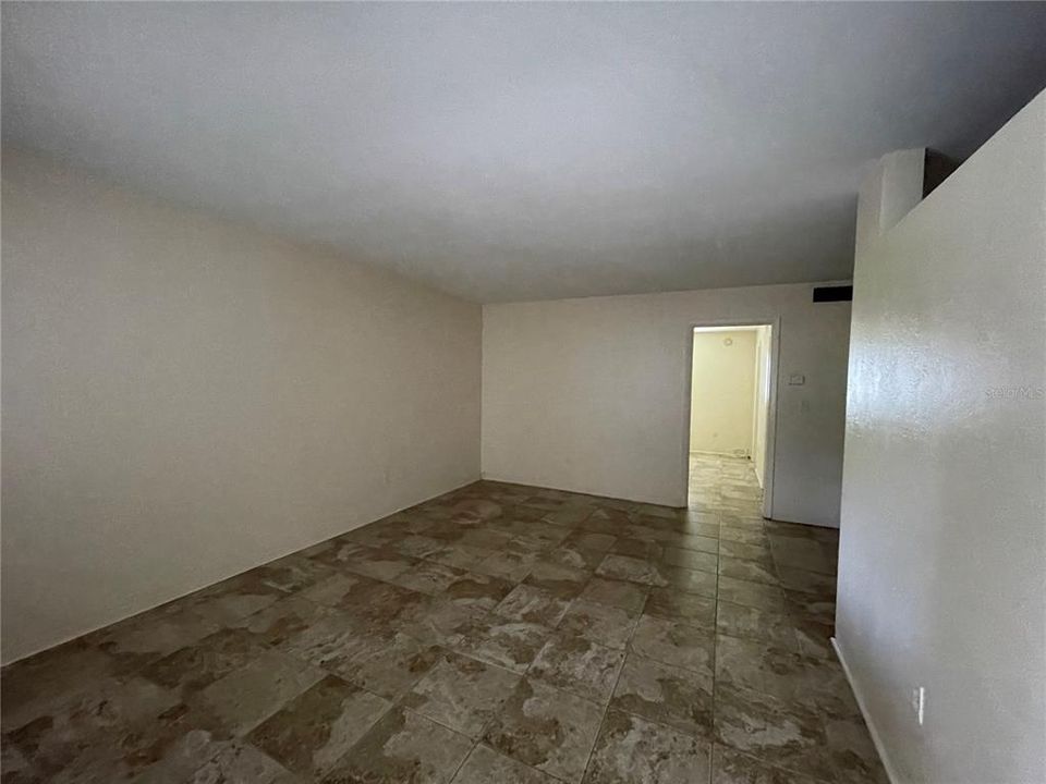 For Rent: $1,500 (1 beds, 1 baths, 595 Square Feet)