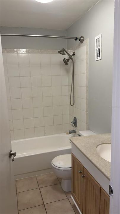 For Rent: $1,875 (2 beds, 1 baths, 872 Square Feet)