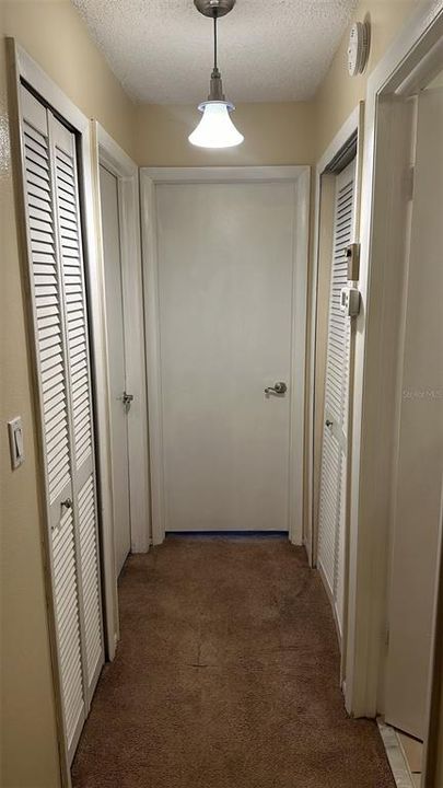 For Rent: $1,875 (2 beds, 1 baths, 872 Square Feet)