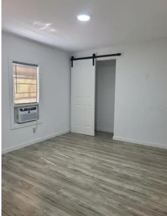 For Sale: $210,000 (2 beds, 1 baths, 838 Square Feet)