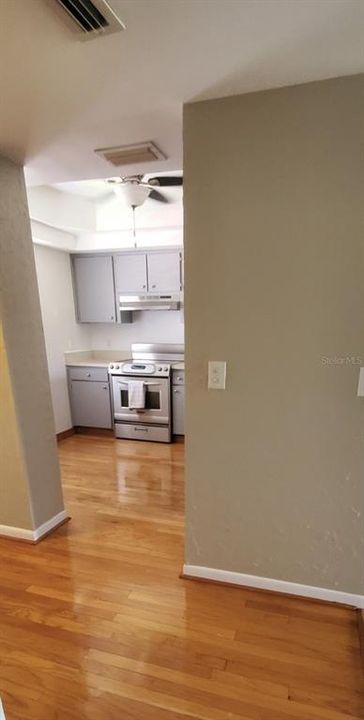 For Sale: $150,000 (2 beds, 2 baths, 952 Square Feet)