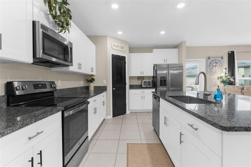 For Sale: $549,000 (5 beds, 2 baths, 2217 Square Feet)