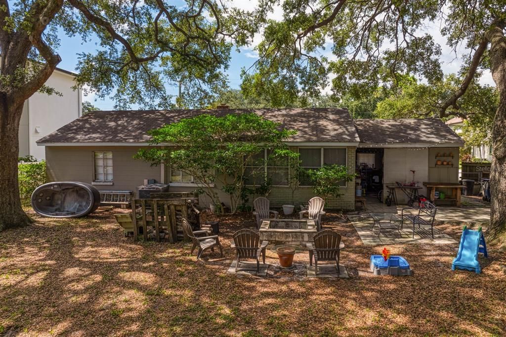 For Sale: $795,000 (3 beds, 1 baths, 1401 Square Feet)