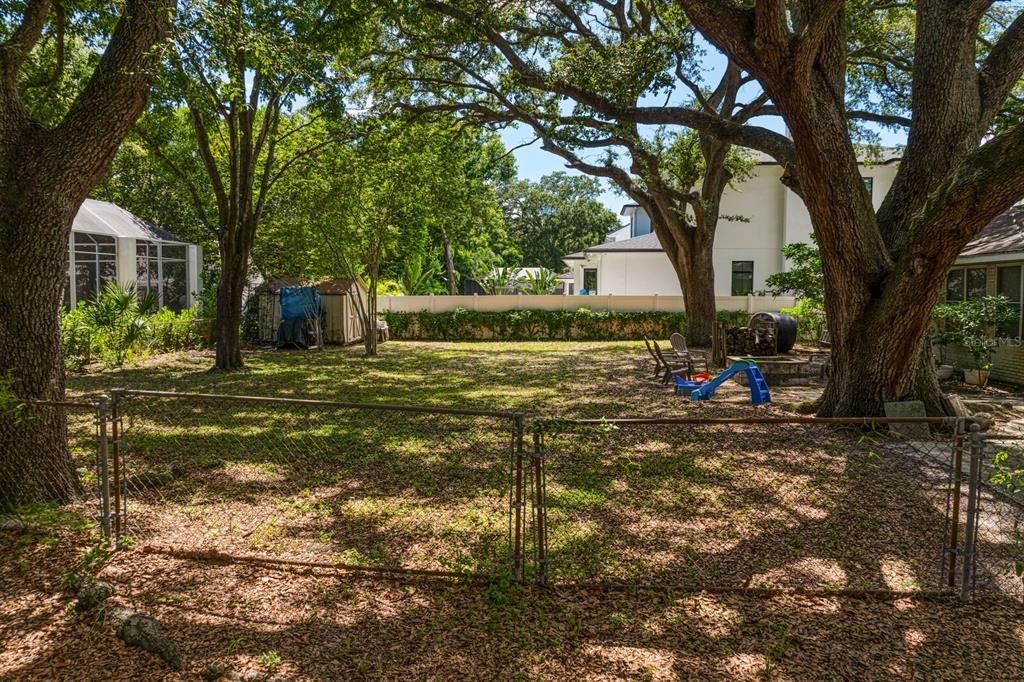 For Sale: $795,000 (3 beds, 1 baths, 1401 Square Feet)