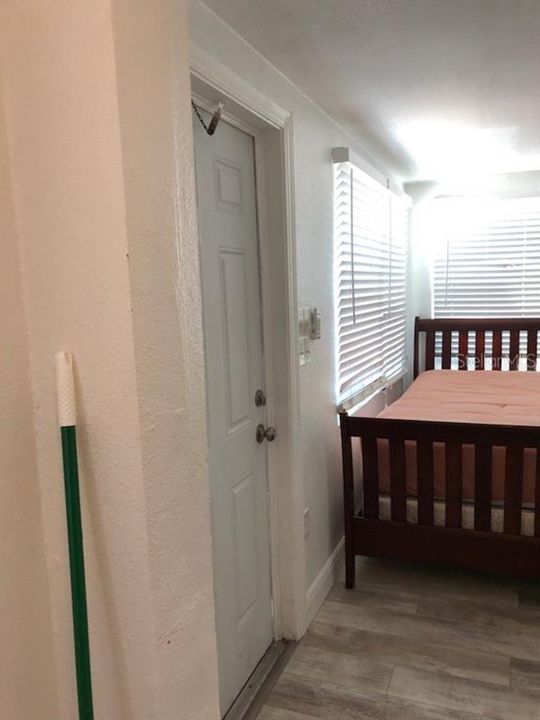 For Rent: $1,350 (0 beds, 1 baths, 396 Square Feet)