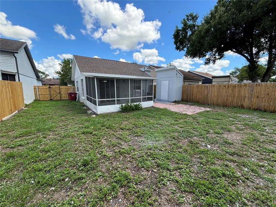 For Sale: $259,900 (2 beds, 2 baths, 1038 Square Feet)