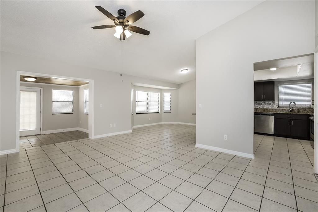 For Rent: $2,095 (3 beds, 2 baths, 1448 Square Feet)